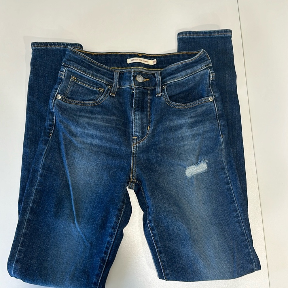 Levi’s 721 high rise skinny jeans